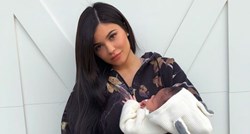 Kylie Jenner novom fotografijom pokazala frizuru svoje petomjesečne kćeri